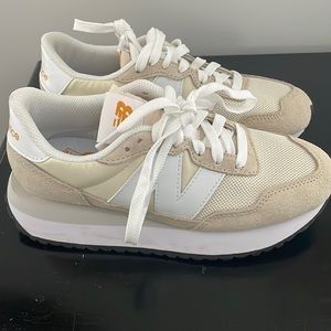 New Balance 237 Sneakers